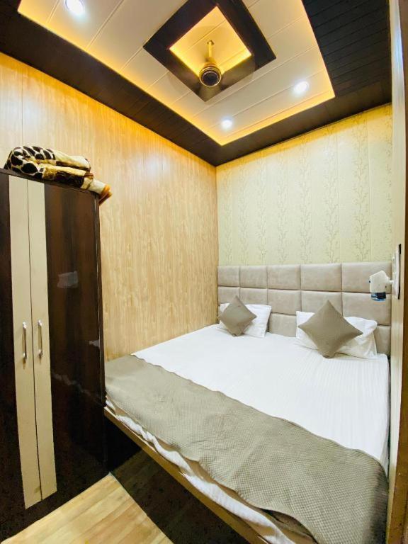 Namo Guest House Only For Indians Varanasi Exterior photo